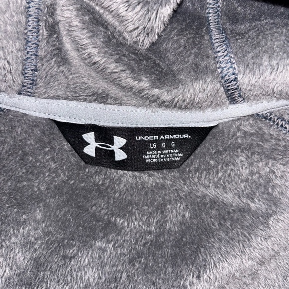 Mens Under Armour, size large, light blue color - Picture 3 of 4